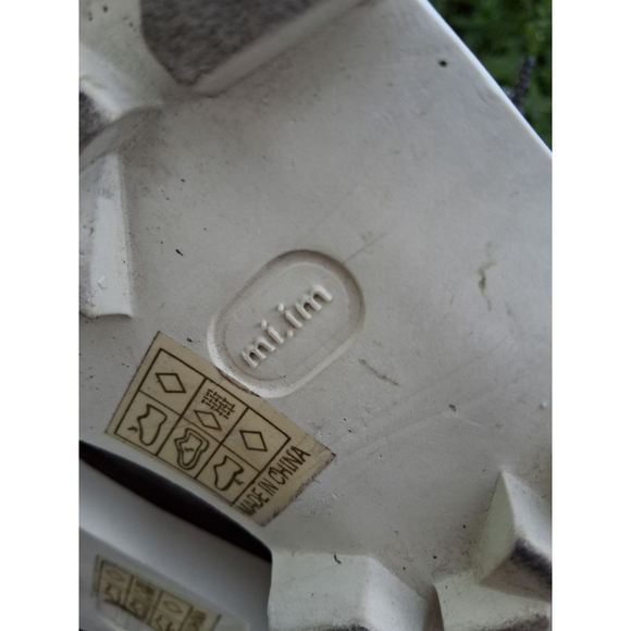 mi.im Beige Lace Up Boots with Black Laces US 9 MILITARY Winter Lug Heel EUC - Picture 7 of 11